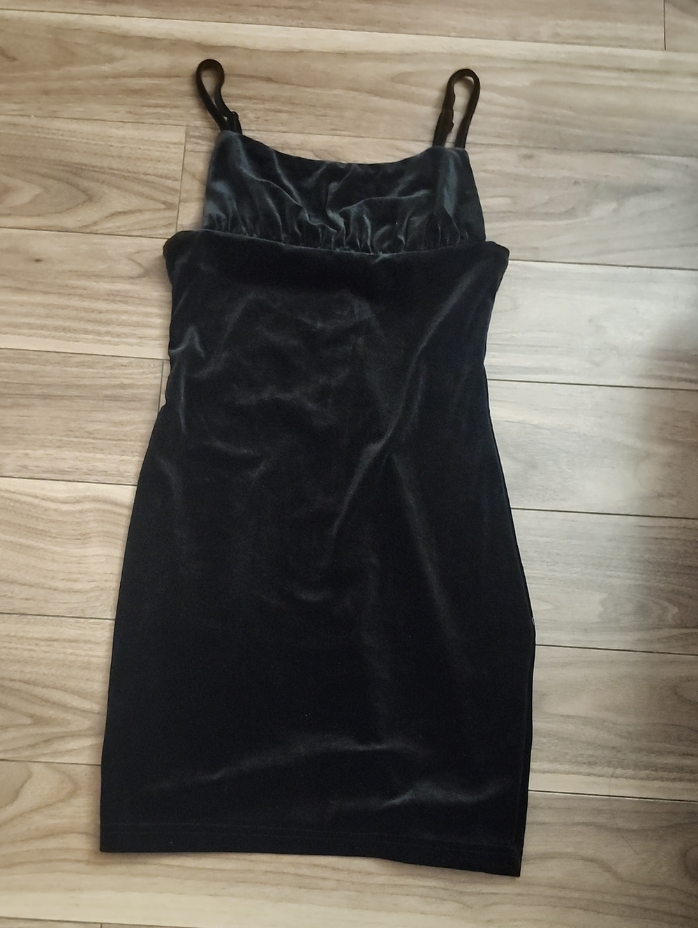2/$10🔥 Princess Polly Black Velvet Mini Dress with Spaghetti Straps